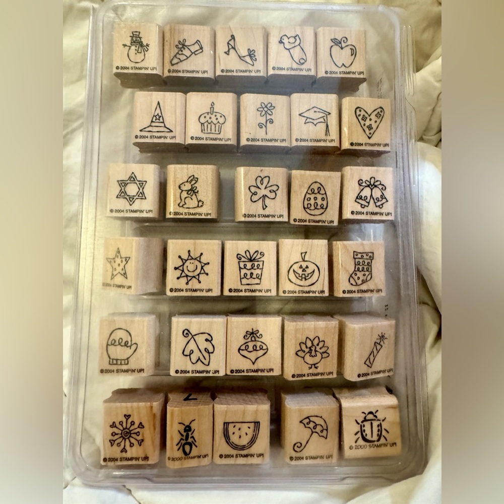 Stampin’ Up! 30 all year round wooden & rubber 2004